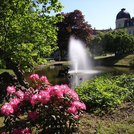 Hotel Maxim Mariańskie Łaźnie Zewnętrze zdjęcie