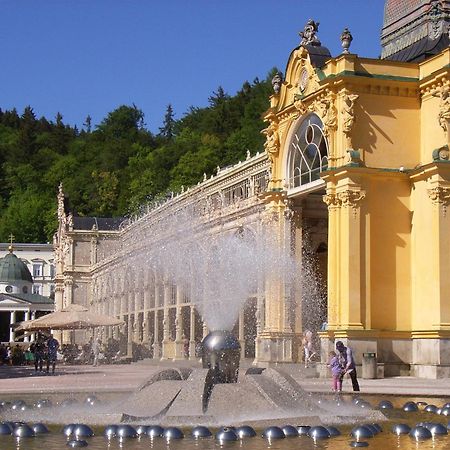 Hotel Maxim Mariańskie Łaźnie Zewnętrze zdjęcie
