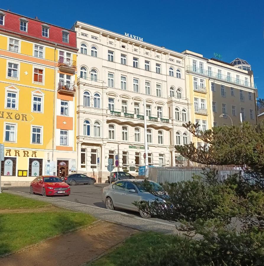 Hotel Maxim Mariańskie Łaźnie Zewnętrze zdjęcie