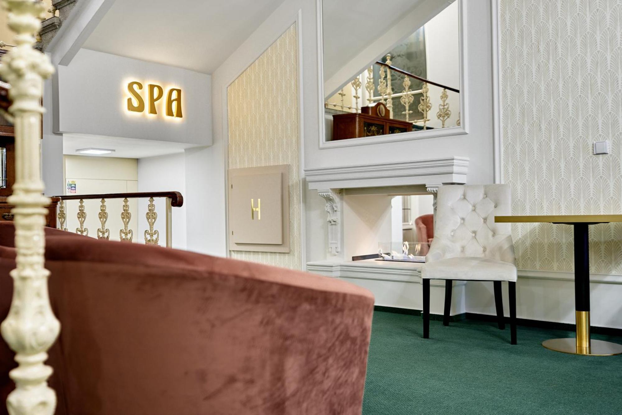 Hotel Maxim Mariańskie Łaźnie Zewnętrze zdjęcie