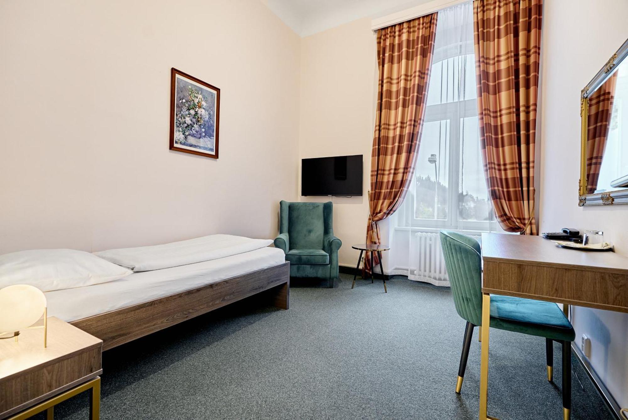 Hotel Maxim Mariańskie Łaźnie Zewnętrze zdjęcie