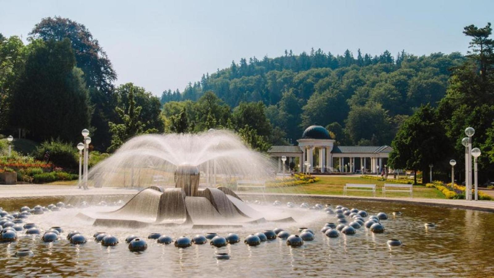 Hotel Maxim Mariańskie Łaźnie Zewnętrze zdjęcie