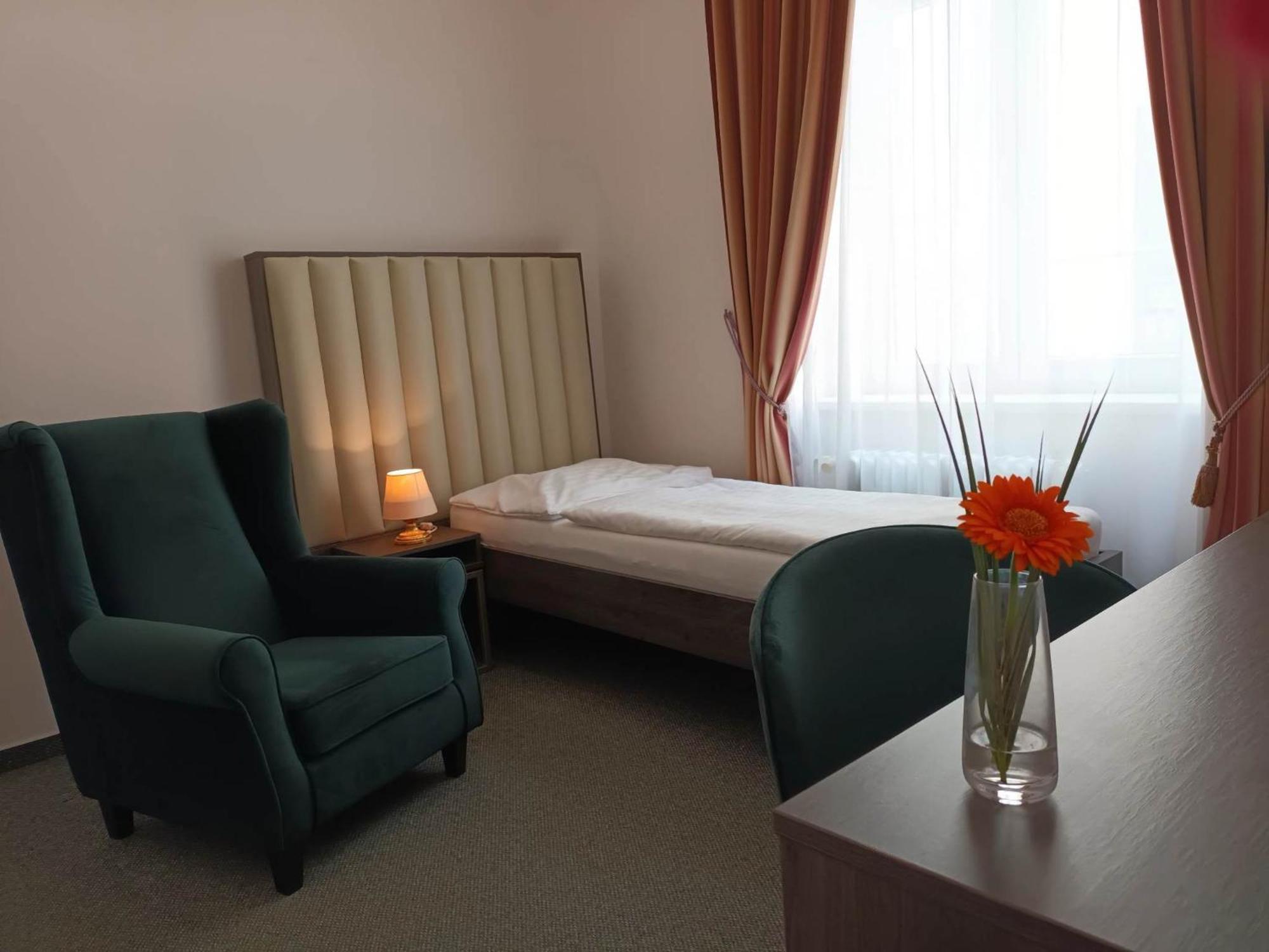 Hotel Maxim Mariańskie Łaźnie Zewnętrze zdjęcie